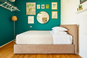 Tropical Micro Studio with Terrace and Duomo Views Milano